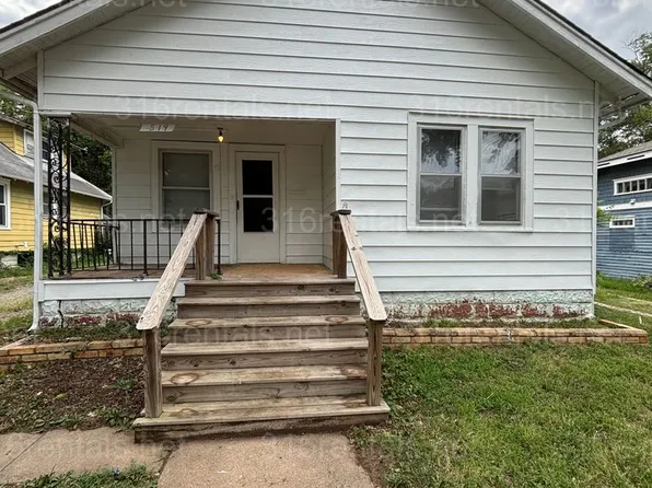 519 N High St, El Dorado, KS 67042