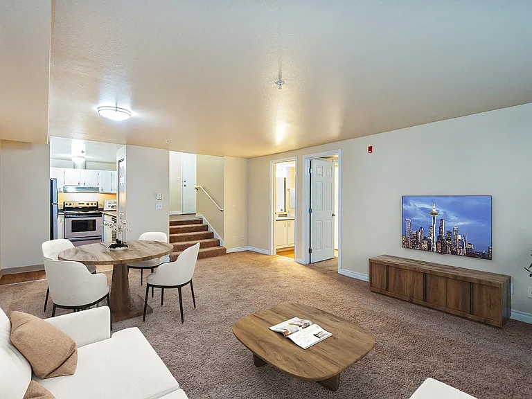 Ellis Court Apartments — Photo 6