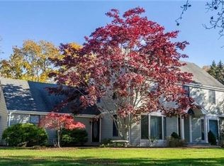 2 Shore Rd, Remsenburg, NY 11960