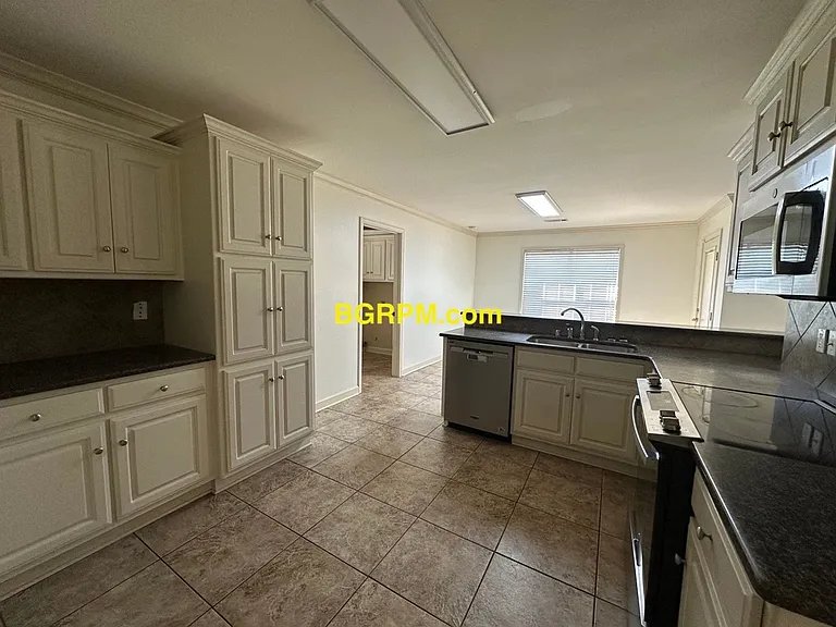 1901 Reveille Cir — Photo 6