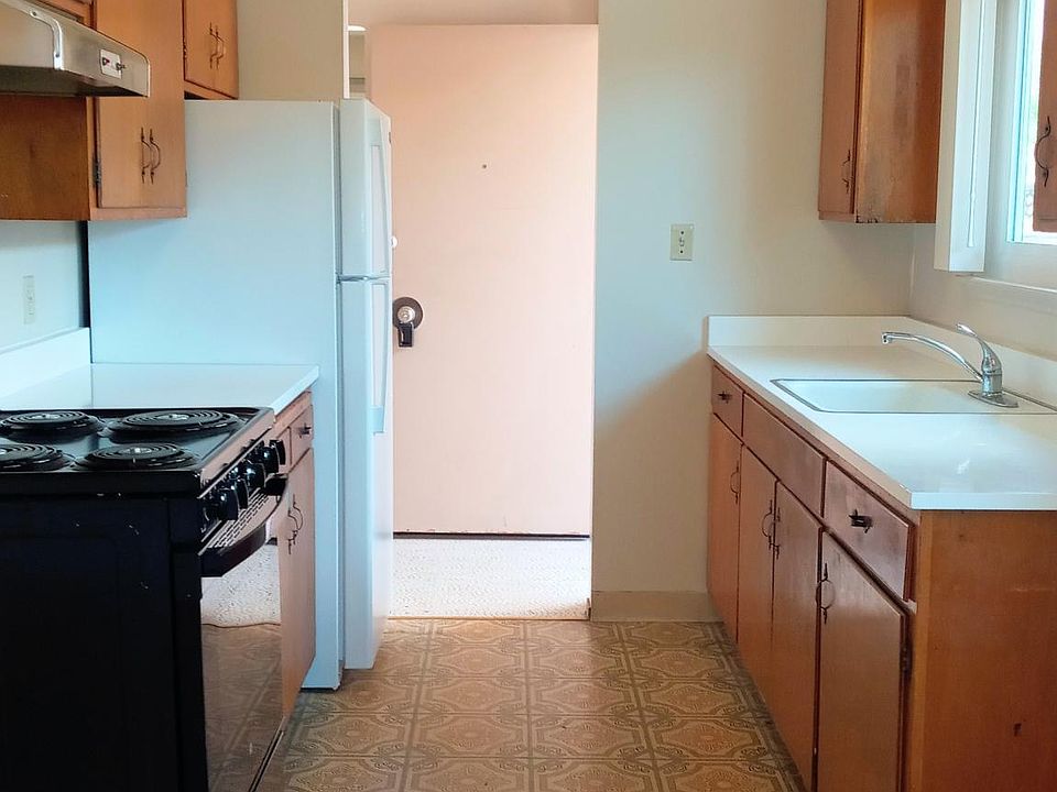1st image of 1122 White Dr