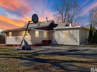 42522 N Lake Ave, Antioch, IL 60002