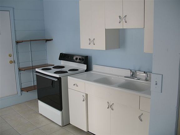 136-3 Berne Kitchen