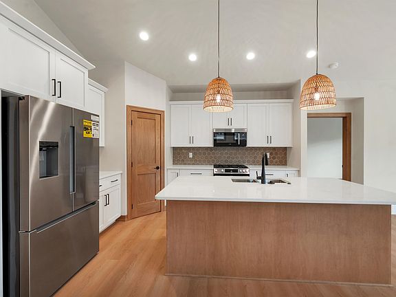 5th image of 2411 Whispering Wind Ln