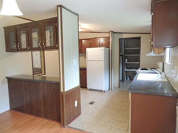 Wood floor though out.