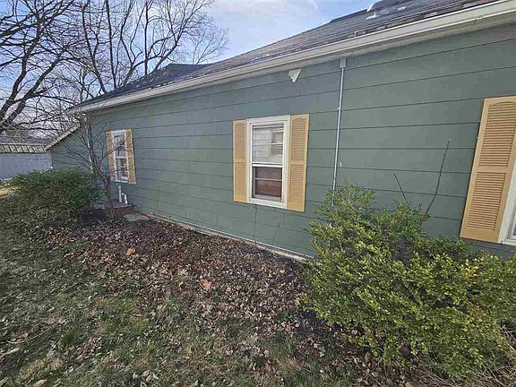 3rd image of 811 S 5th St