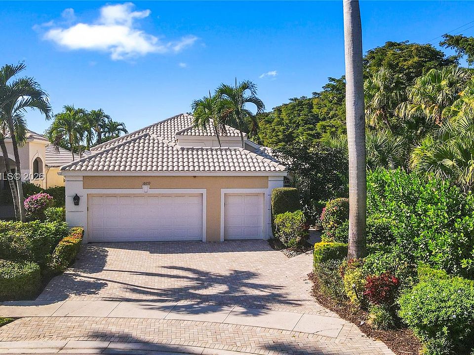 1st image of 16053 Villa Vizcaya Pl
