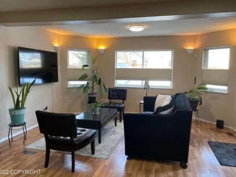 2431 Trisha Ave — Photo 11