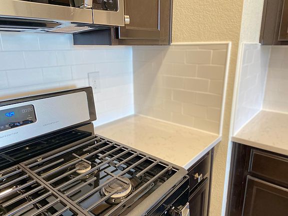 Kitchen backsplash