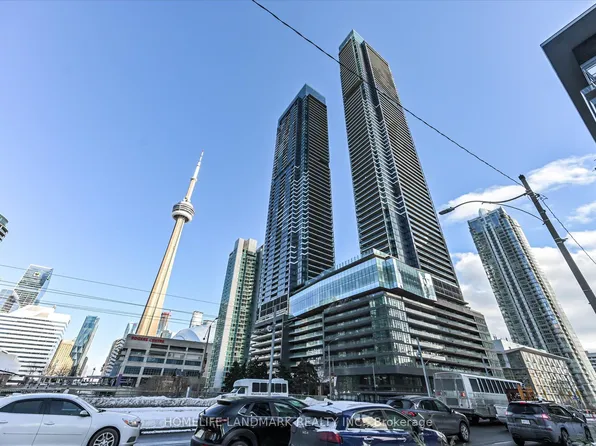 1 Concord Cityplace Way, Toronto, ON