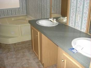 4th image of 211 Heritage Oaks Dr