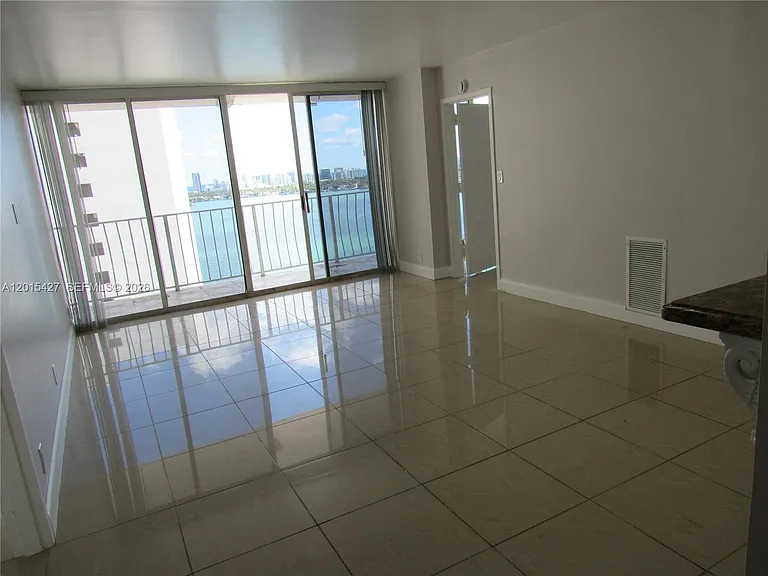 7601 E Treasure Dr #2210 — Photo 13