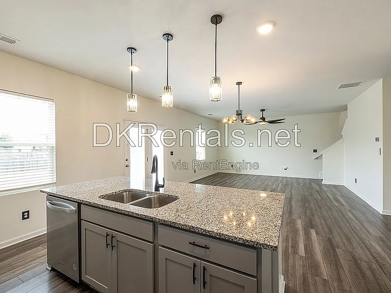 126 Verona Dr NW — Photo 22