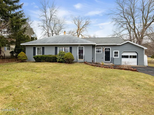 210 Hetcheltown Road, Schenectady, NY 12302