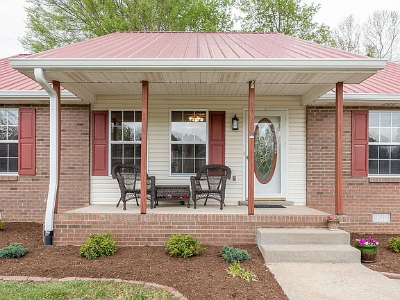 3rd image of 301 Christian Dr