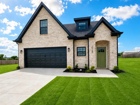 2120 Crowne Hts, Newbern, TN 38059