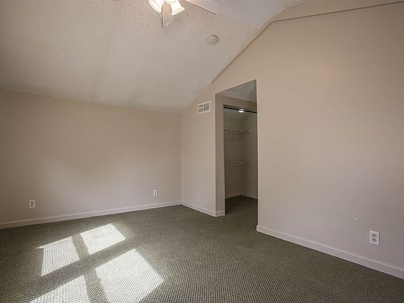 5th image of 242 Connolly Dr
