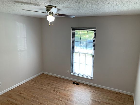 3rd image of 2142 Farthing Ct