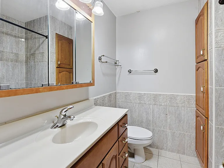 3202 Calhoun St — Photo 18