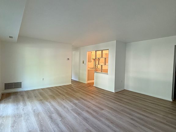 2nd image of 1900 King James Pkwy APT 202
