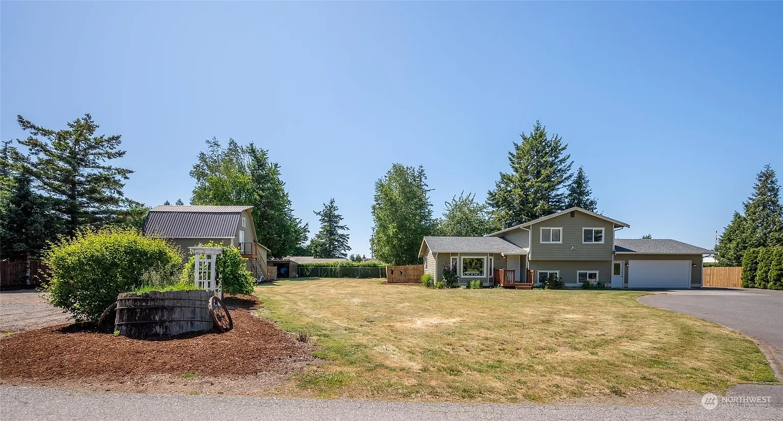 186 E Pole Road photo 1