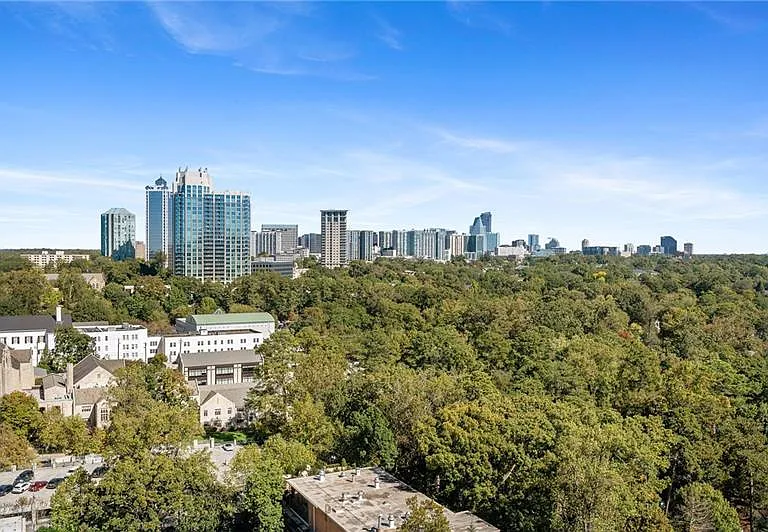 2575 Peachtree Rd NE #22A — Photo 34