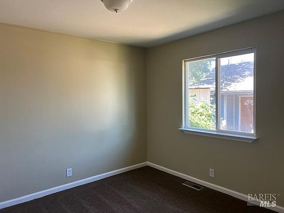 5th image of 16214 33rd Avenue