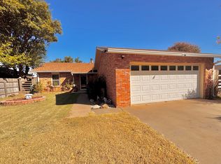 3902 Sides St, Plainview, TX 79072