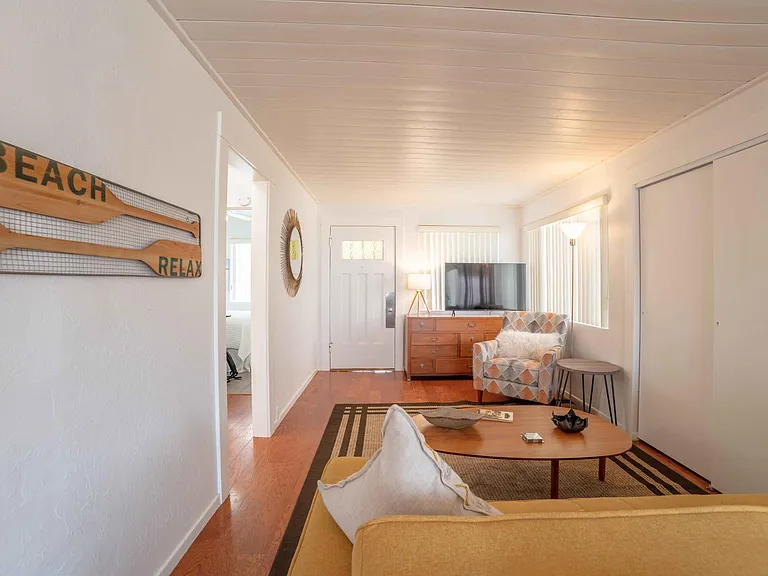 611 Monterey Blvd — Photo 1