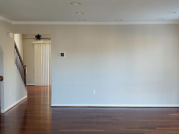 5th image of 12826 Hyannis Ln