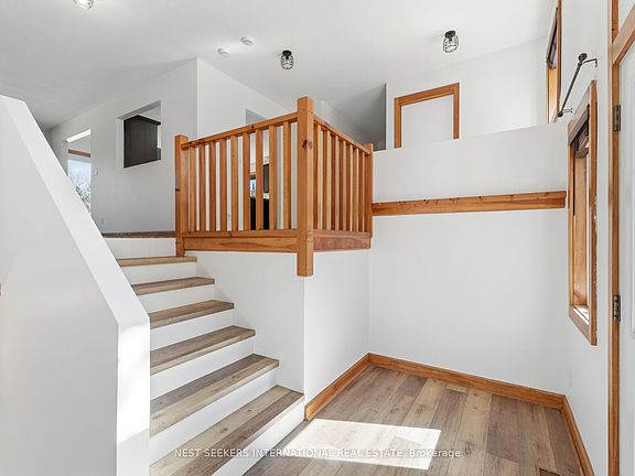 3rd image of 3184 Ravenscliffe Rd