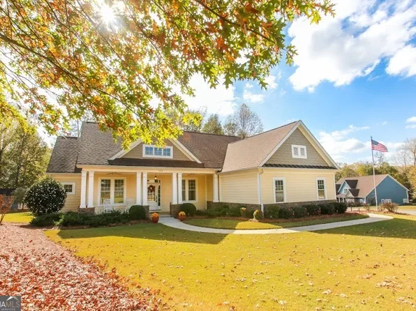 109 Grove Park Dr, Carrollton, GA 30117