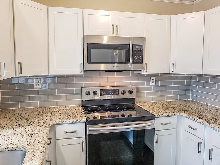 723 Skycliff Ct — Photo 15