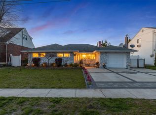327 Niles St, Oceanside, NY 11572