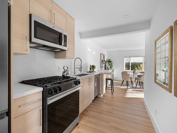 2nd image of 2725-2735 1st Ave #2729