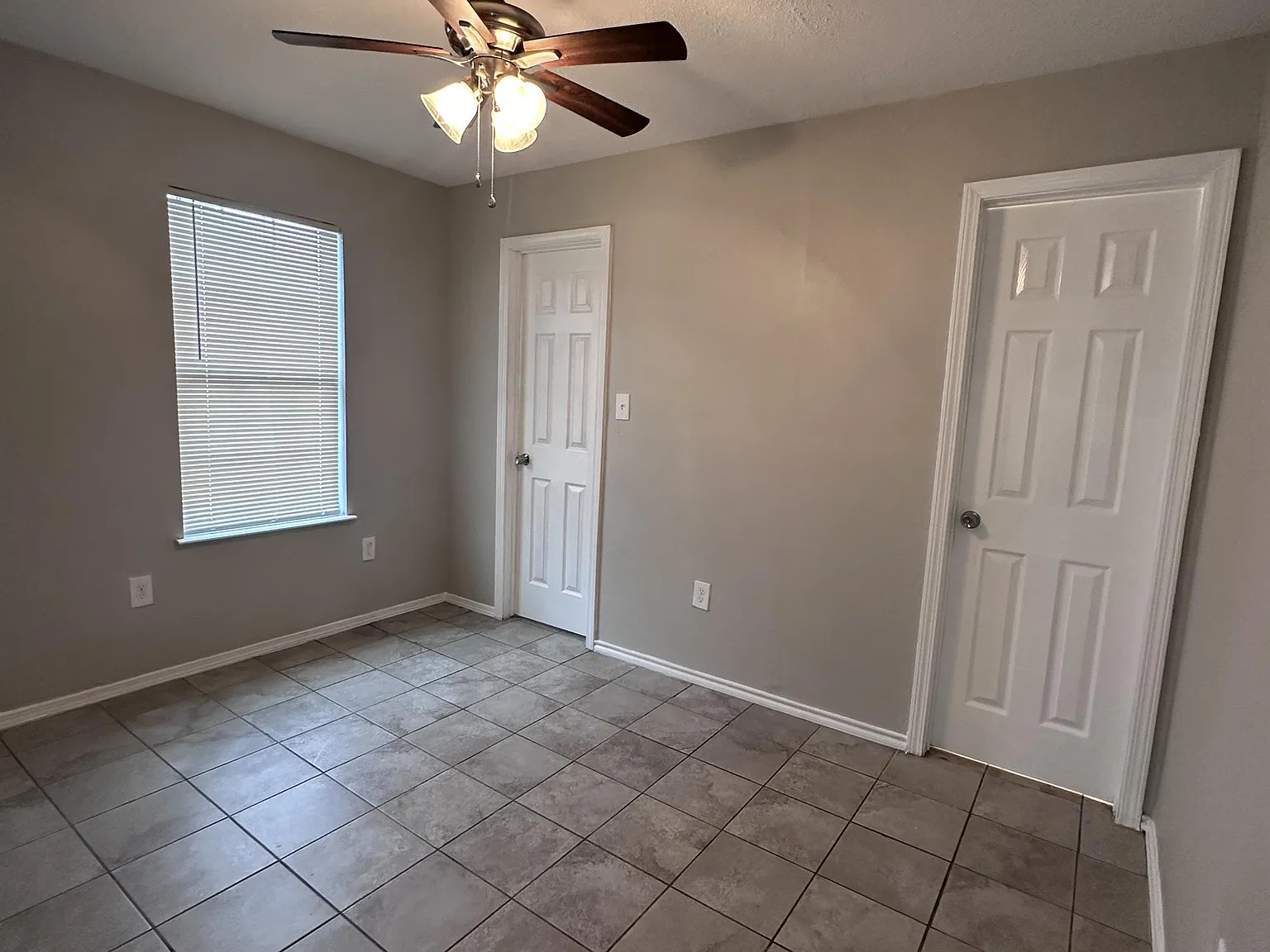 1603 Caldwell Street — Photo 3