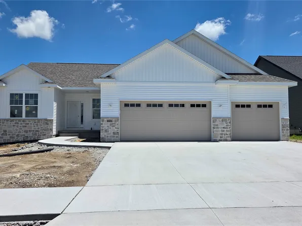 8806 Zeppelin Ave NE, Cedar Rapids, IA 52402