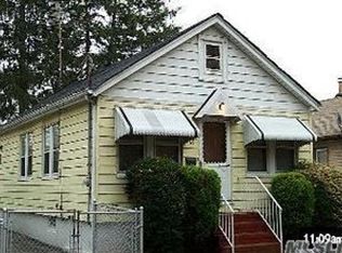 69 Oakley Ave, Elmont, NY 11003