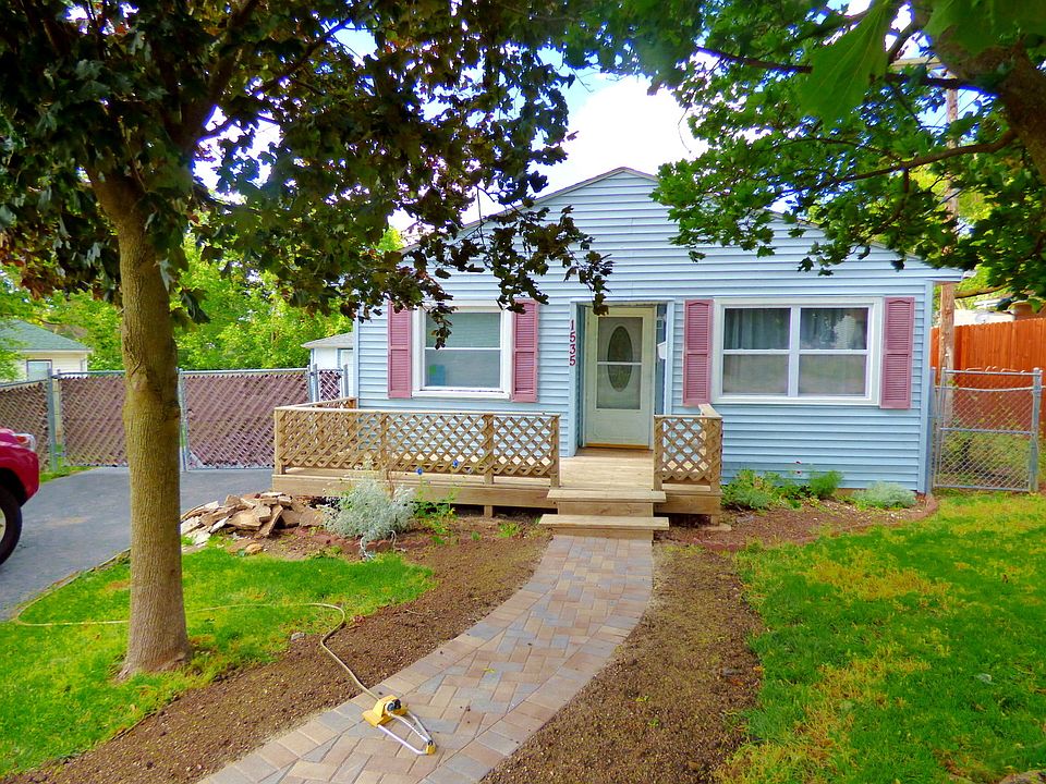 1st image of 1535 Charles Dr