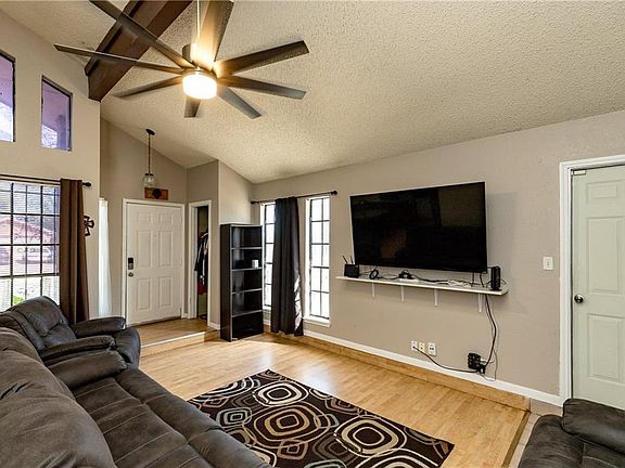 4th image of 6137 Camwood Dr
