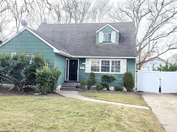 5th image of 91 Manhattan Ave