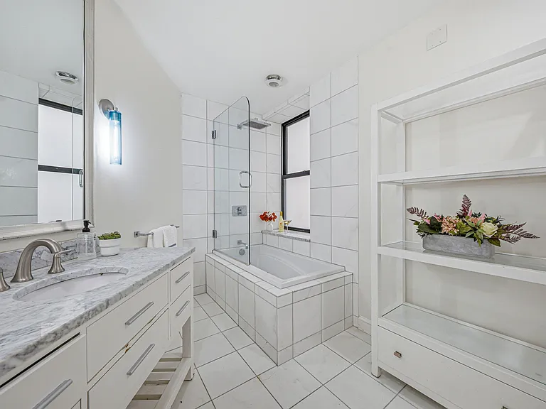 55 Temple Pl #4 — Photo 33