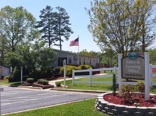 305 Bear Cub Dr, Greensboro, NC 27406