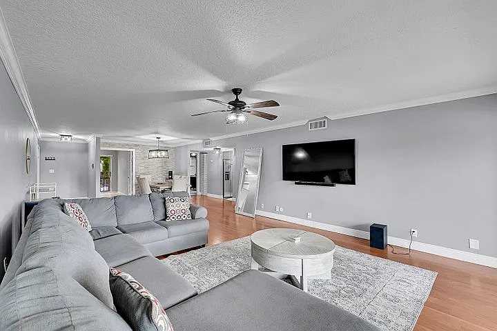 2 bed, 1358 sqft, $2,700 — Photo 1