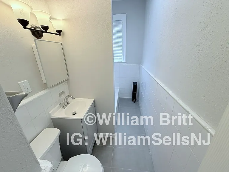 9 Bentley Ave #15 — Photo 9