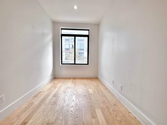 Rented by Doorway NYC, LLC | media 33