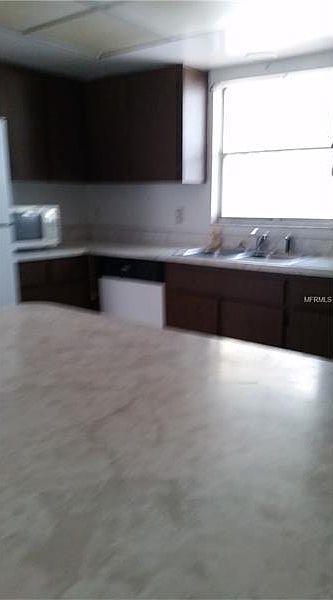 2nd image of 15541 Morgan St
