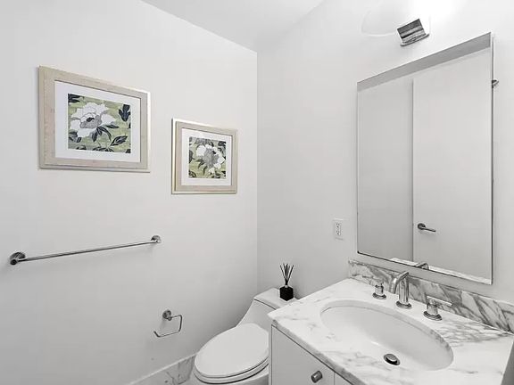 5th image of 4630 Center Blvd APT 410