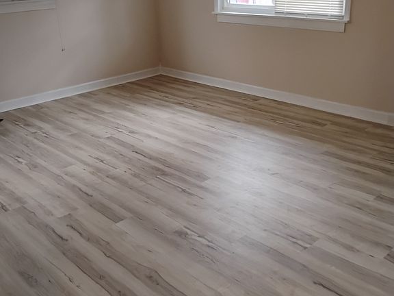 4th image of 1341 Ashland Ave NE