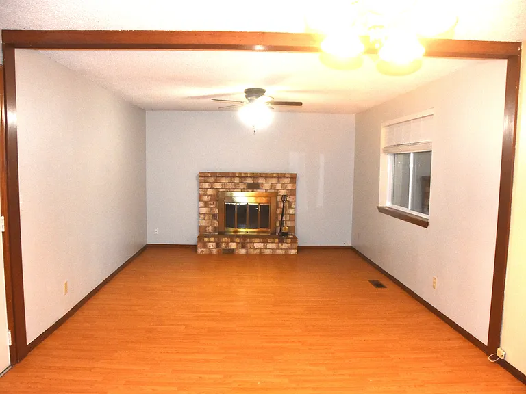8205 NE 139th Ct — Photo 7